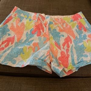 Crown and ivy size 4p shorts